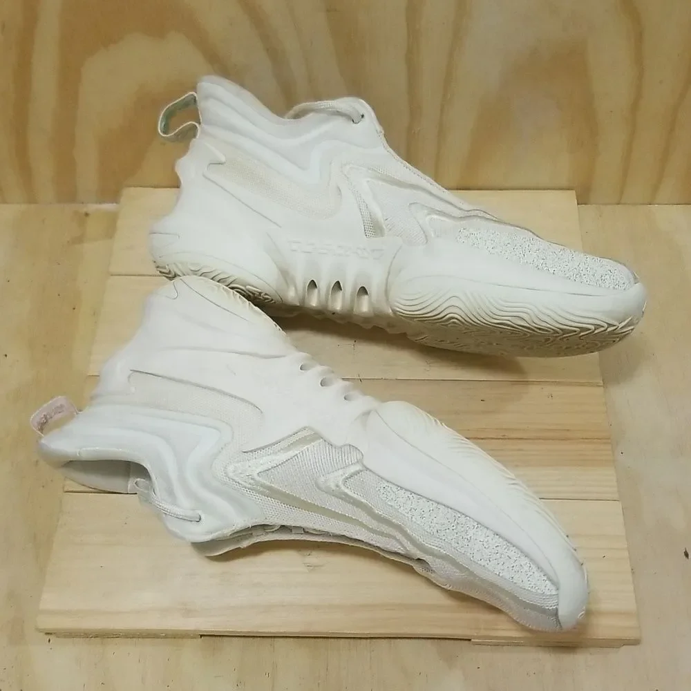 Nike cosmic unity